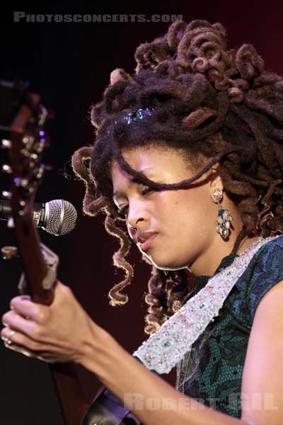 VALERIE JUNE - 2012-11-10 - PARIS - La Cigale - 